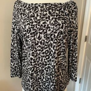 Liz Claiborne petite XL, animal print top, excellent condition